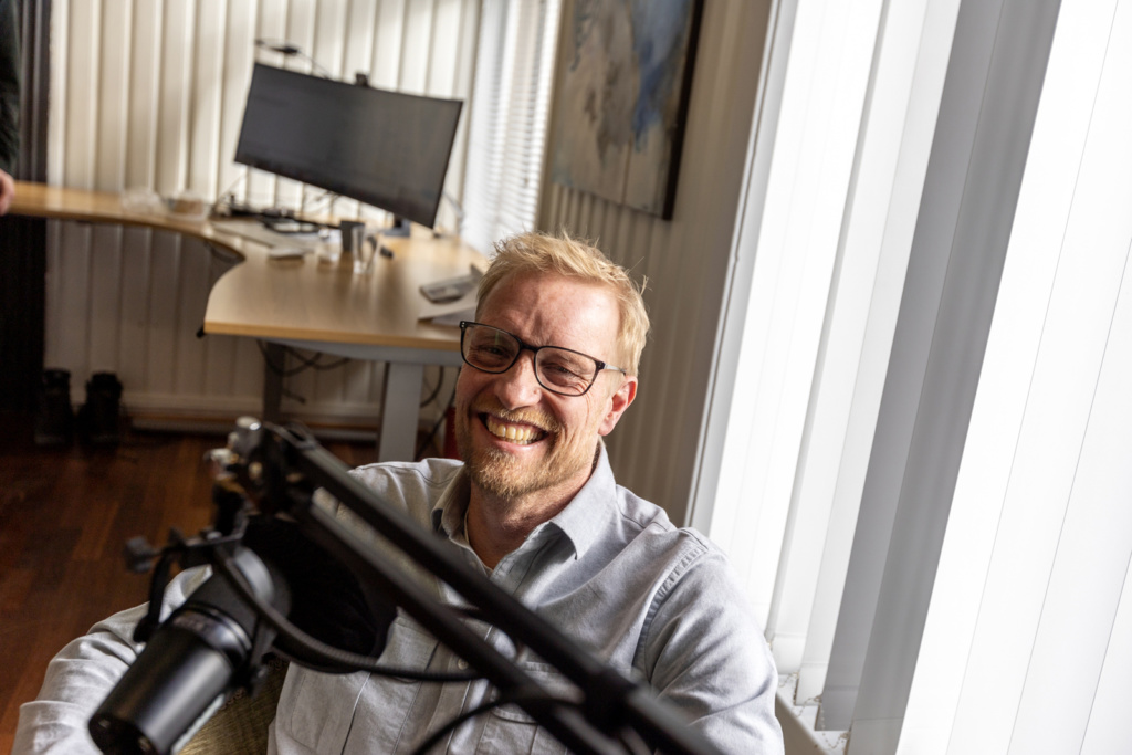 Programleder Petter Hveem i Aldring og helse-podden. Foto