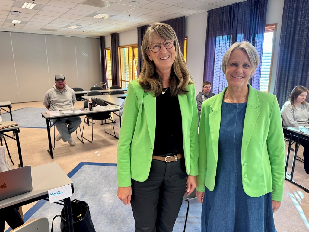 Lærer og rektor på besøk i Alta